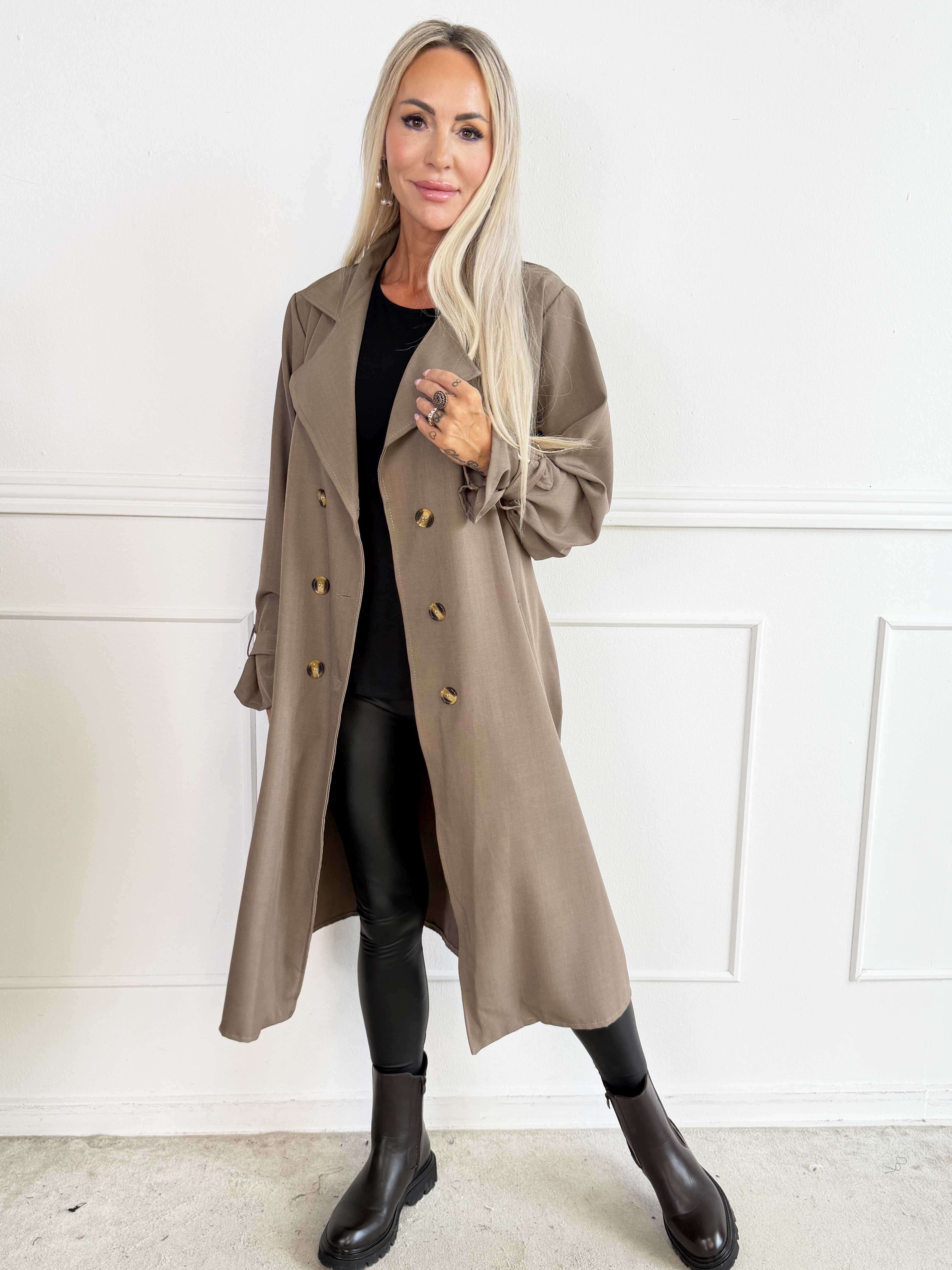 Sharpay 2.0 - Let plus size trenchcoat med bindebånd